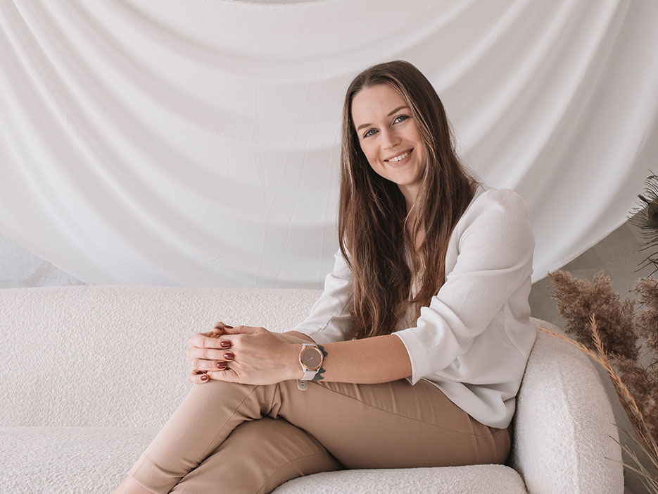 Dagmar vaatamas kaamerasse